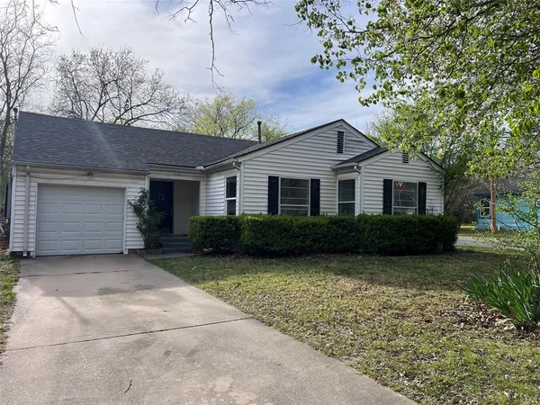 $1,100 | 1726 North Ricketts Street, Sherman, TX 75092