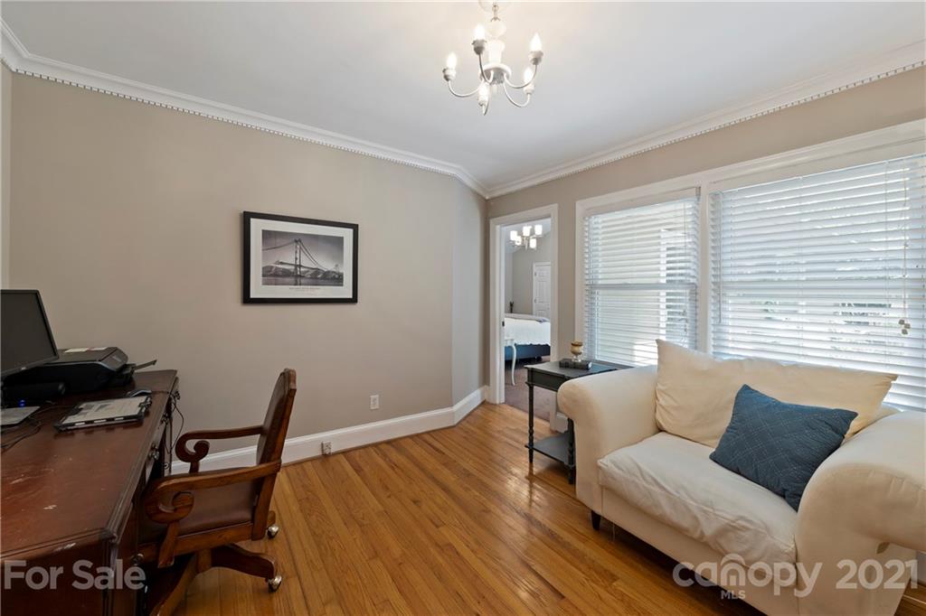 4223 Chelmsford Road Charlotte, NC 28211 - Photo 17 of 33 a living room with furniture