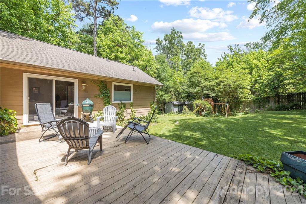 4223 Chelmsford Road Charlotte, NC 28211 - Photo 27 of 33 a view of a house with backyard and sitting area