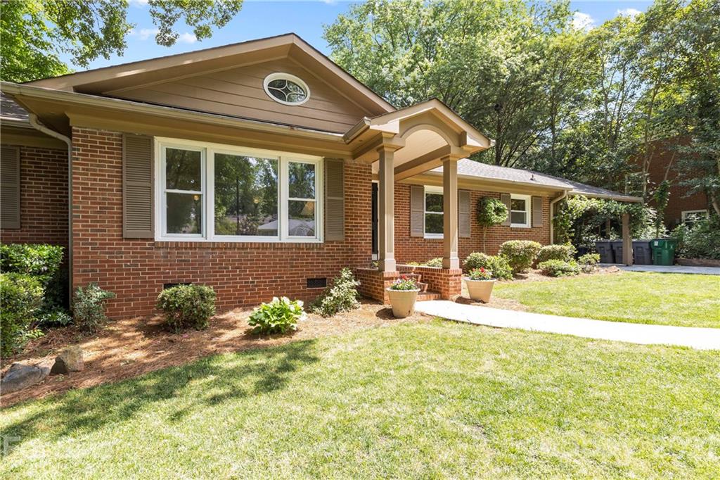 4223 Chelmsford Road Charlotte, NC 28211 - Photo 33 of 33 a view of a house with yard and sitting area