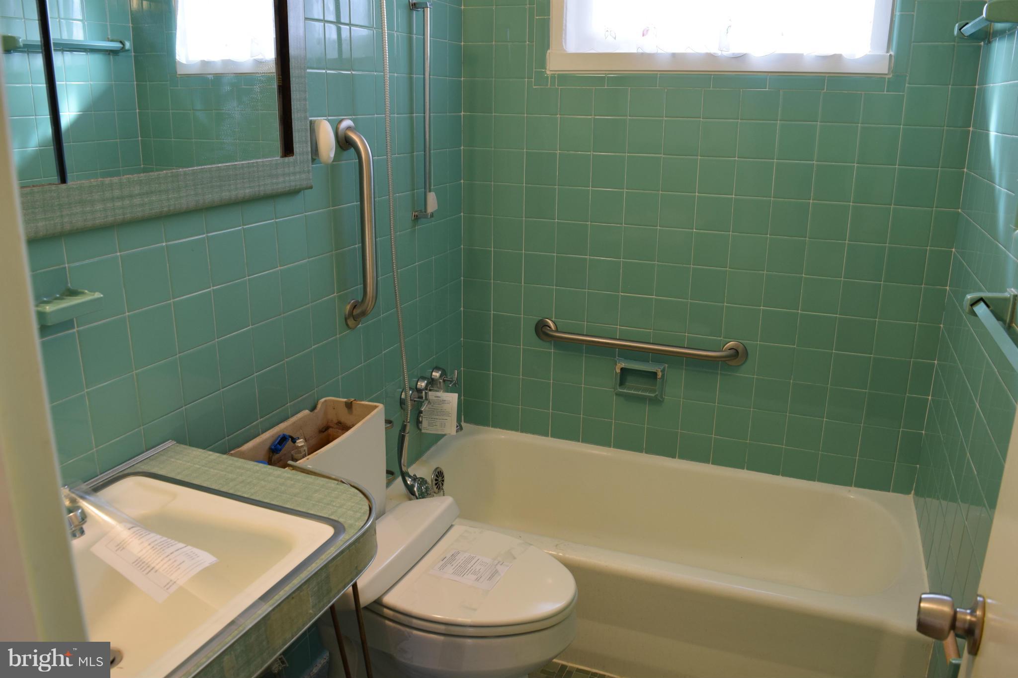 12710 Helen Road Silver Spring, MD 20906 - Photo 5 of 13 Interior (General)