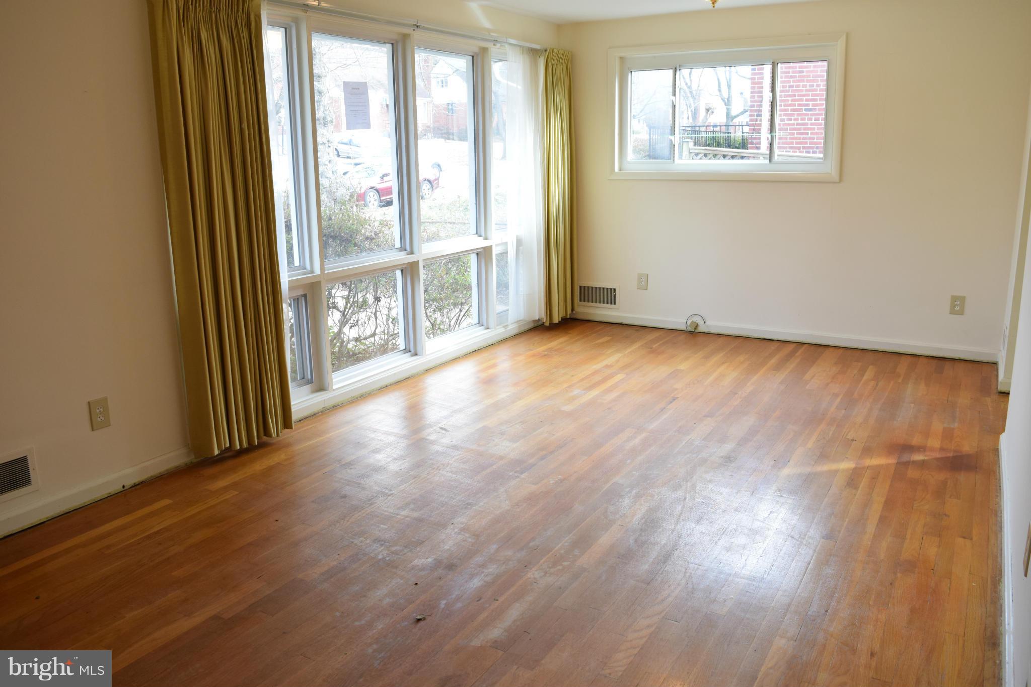 12710 Helen Road Silver Spring, MD 20906 - Photo 8 of 13 Interior (General)