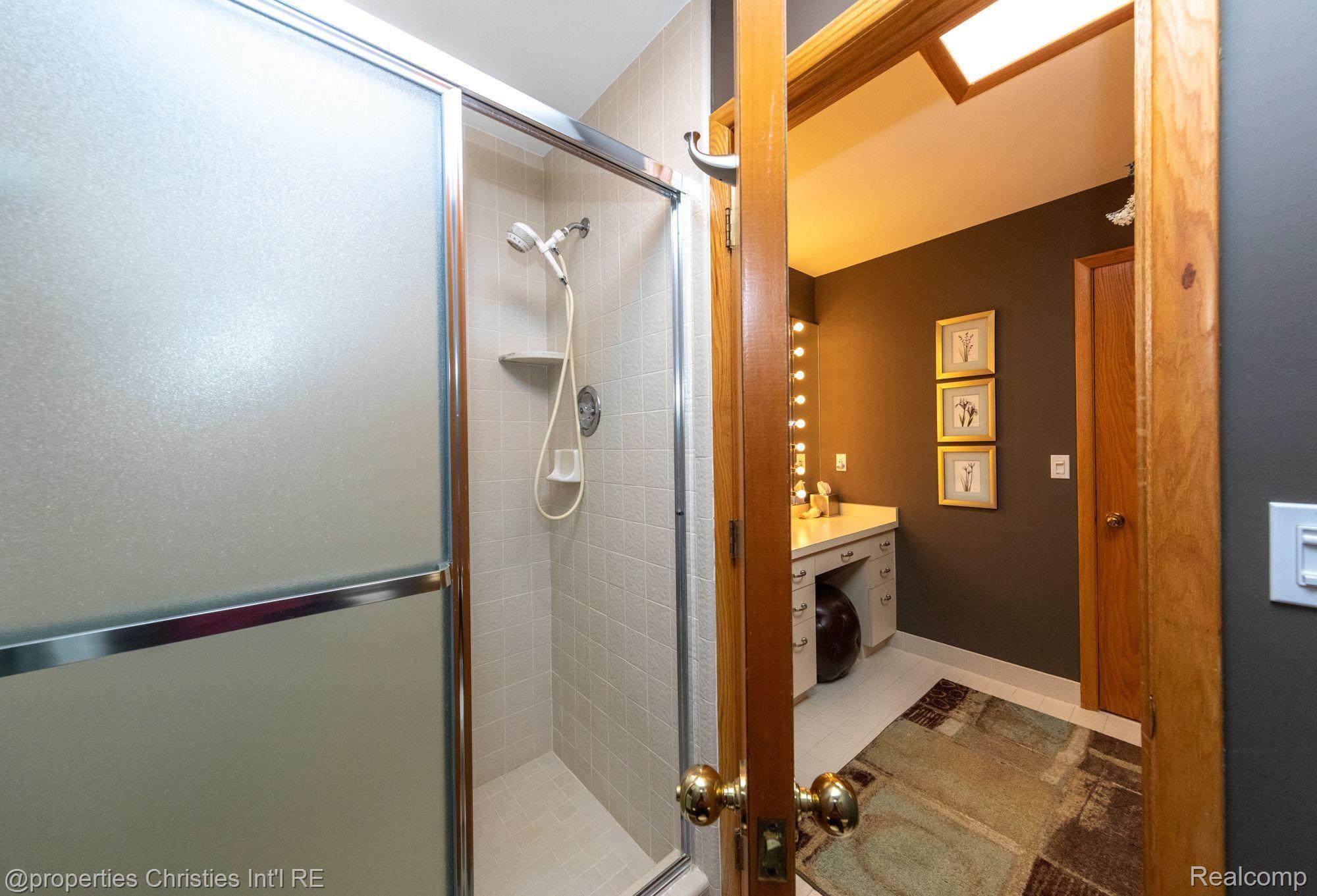 1661 Silver Bell Road Rochester, MI 48306 - Photo 41 of 77 Gallery Image 41