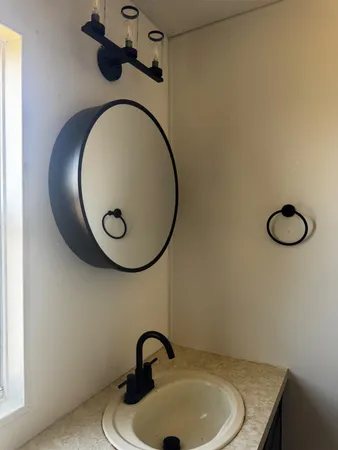 a close view of sink and tap