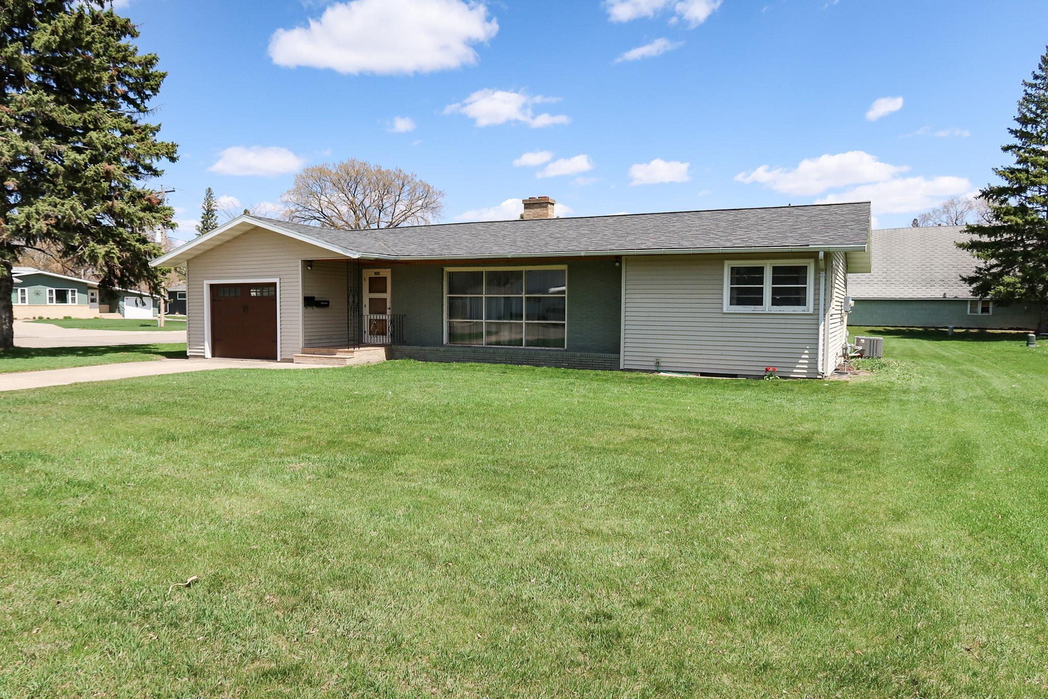 308 4th Street East Ada, MN 56510 - Photo 1 of 36