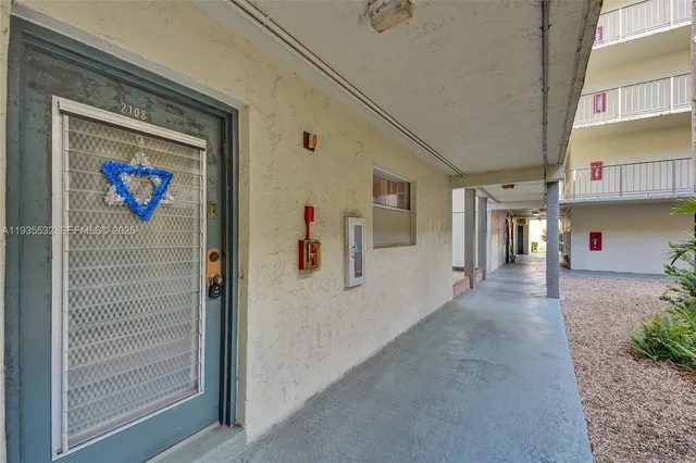$110,000 | 1810 Southwest 81st Avenue, Unit 2108, North Lauderdale, FL 33068