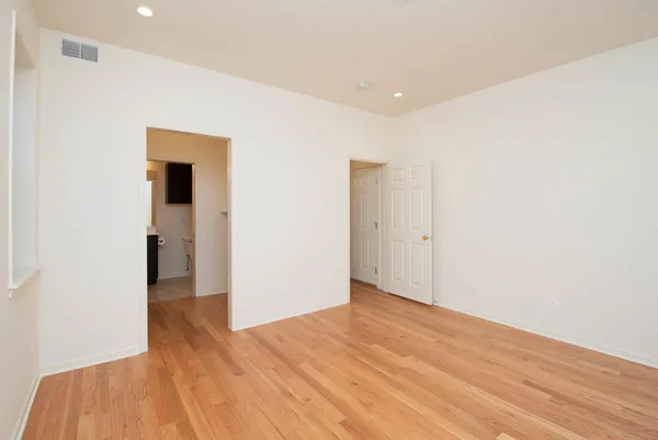 $3,600 | 3013 North Clybourn Avenue, Unit 1N, Chicago, IL 60618