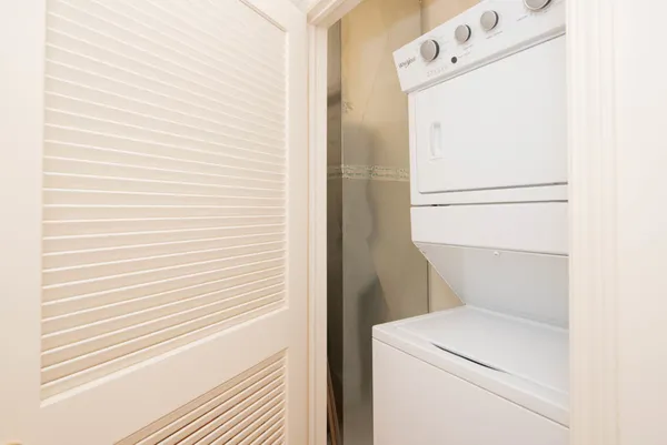 $3,600 | 3013 North Clybourn Avenue, Unit 1N, Chicago, IL 60618