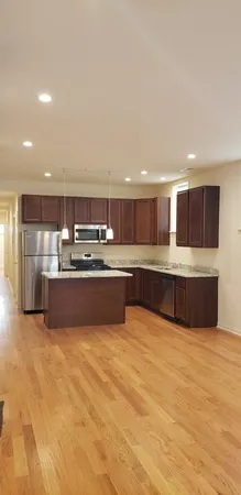 $3,600 | 3013 North Clybourn Avenue, Unit 1N, Chicago, IL 60618