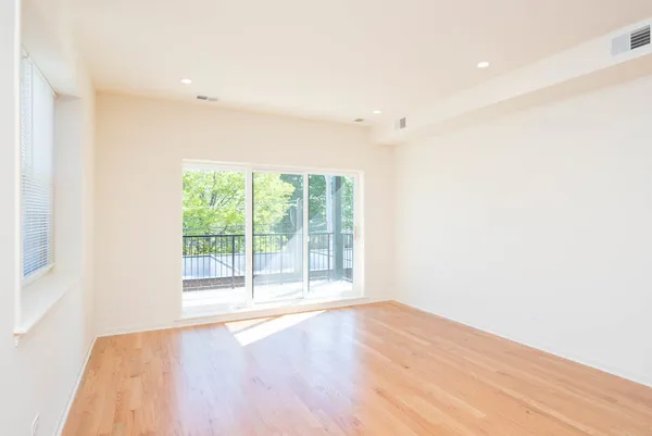 $3,600 | 3013 North Clybourn Avenue, Unit 1N, Chicago, IL 60618