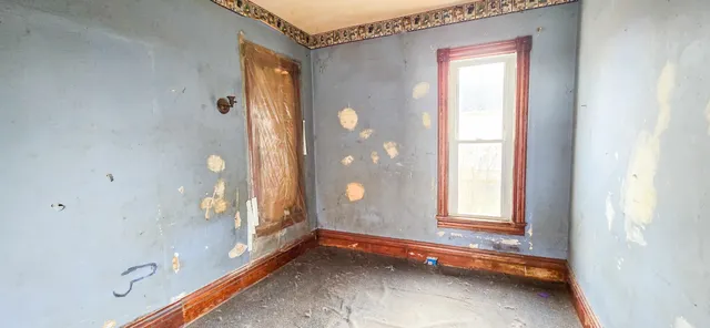 $85,900 | 400 South Main Street, Waldron, MI 49288