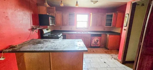 $85,900 | 400 South Main Street, Waldron, MI 49288