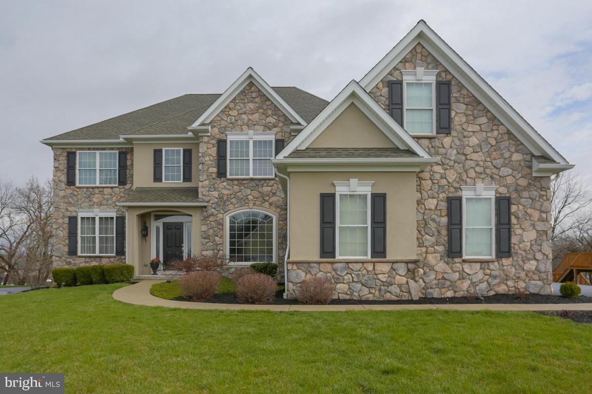 367 Ecker Drive Lititz, PA 17543 - Photo 1 of 47