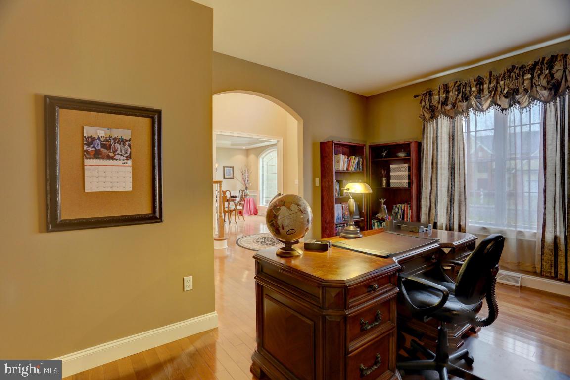 367 Ecker Drive Lititz, PA 17543 - Photo 6 of 47