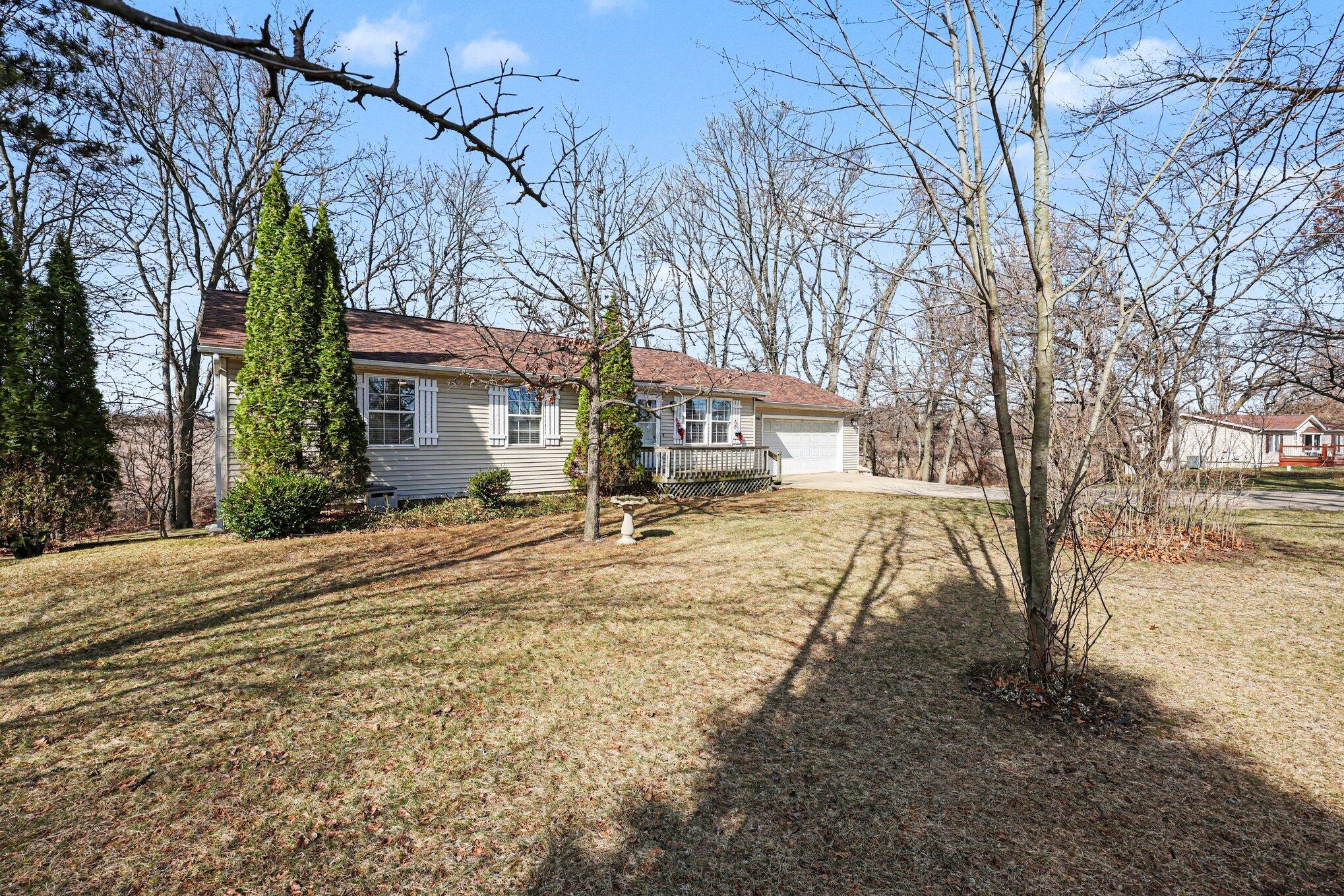 6051 Young Road Jackson, MI 49201 - Photo 3 of 22 003_file_4952