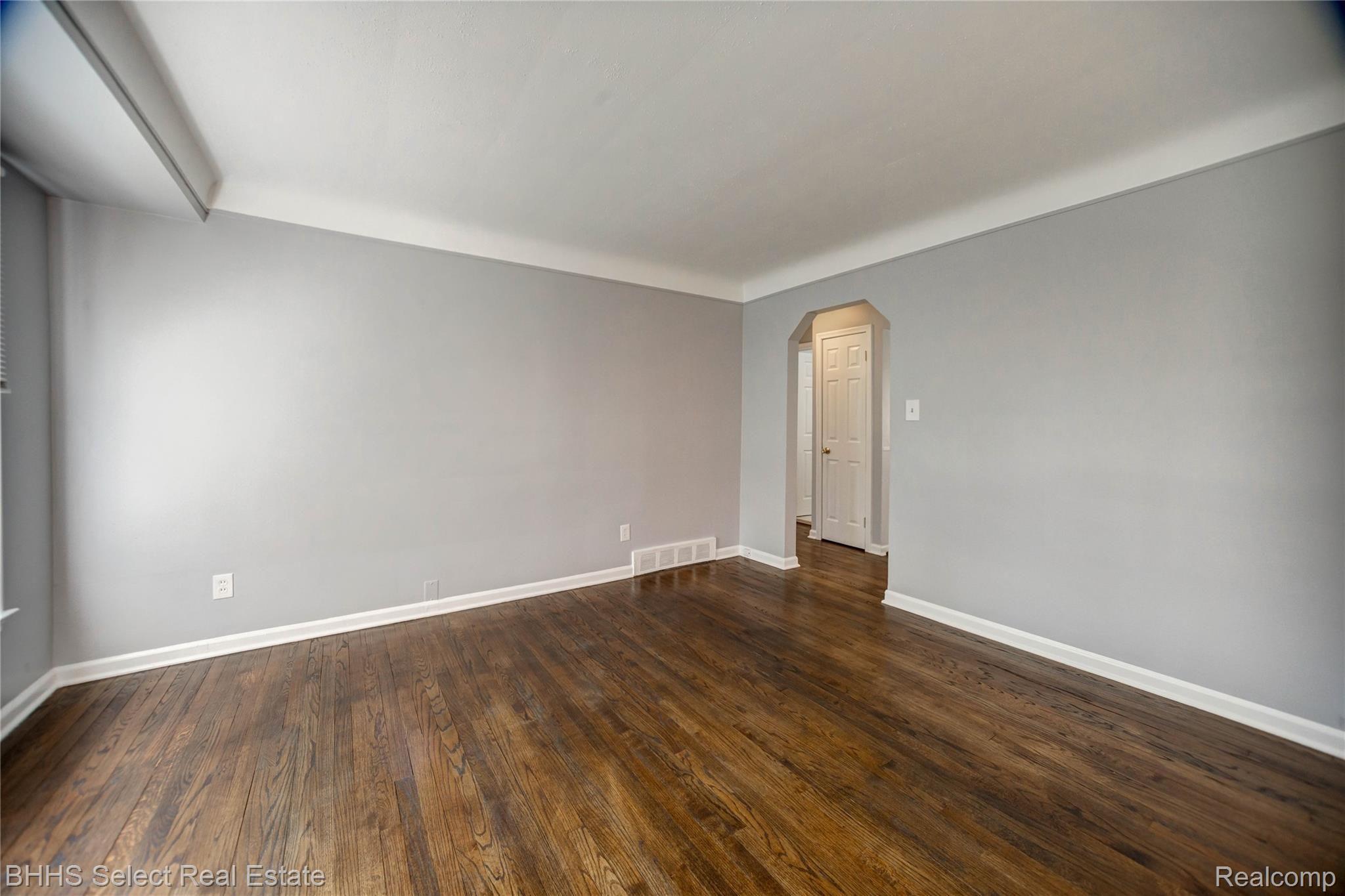 637 Patterson Court Inkster, MI 48141 - Photo 6 of 42 637 Patterson-4.jpg