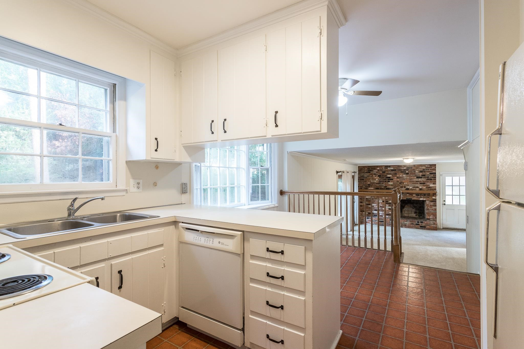5209 Edgewood Road Raleigh, NC 27609 - Photo 19 of 33 Kitchen