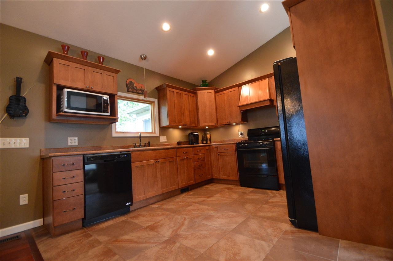 2850 North Bay View Road Angola, IN 46703 - Photo 5 of 26 Gallery Image 5
