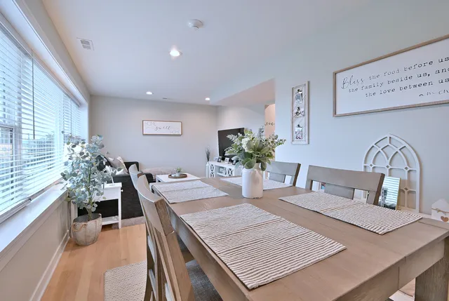 $254,900 | 3035 Paris Avenue, Unit 305, River Grove, IL 60171