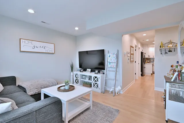 $254,900 | 3035 Paris Avenue, Unit 305, River Grove, IL 60171