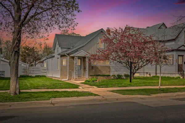 $239,900 | 2135 Market Street, La Crosse, WI 54601