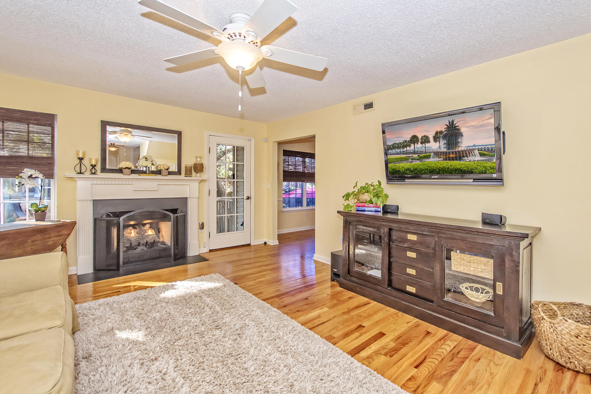 747 Shell Sand Circle Charleston, SC 29412 - Photo 9 of 48 Living Room