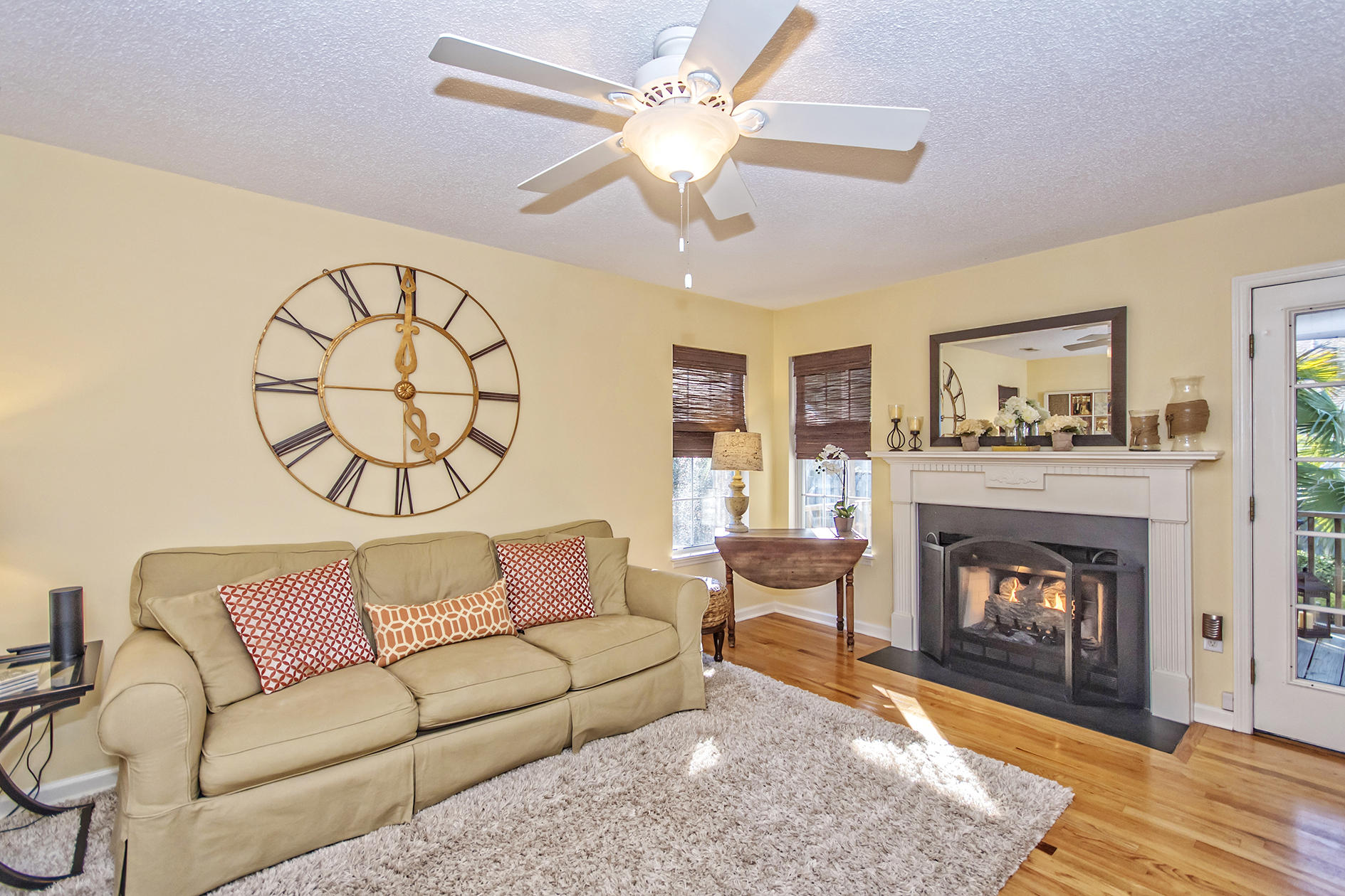 747 Shell Sand Circle Charleston, SC 29412 - Photo 10 of 48 Living Room