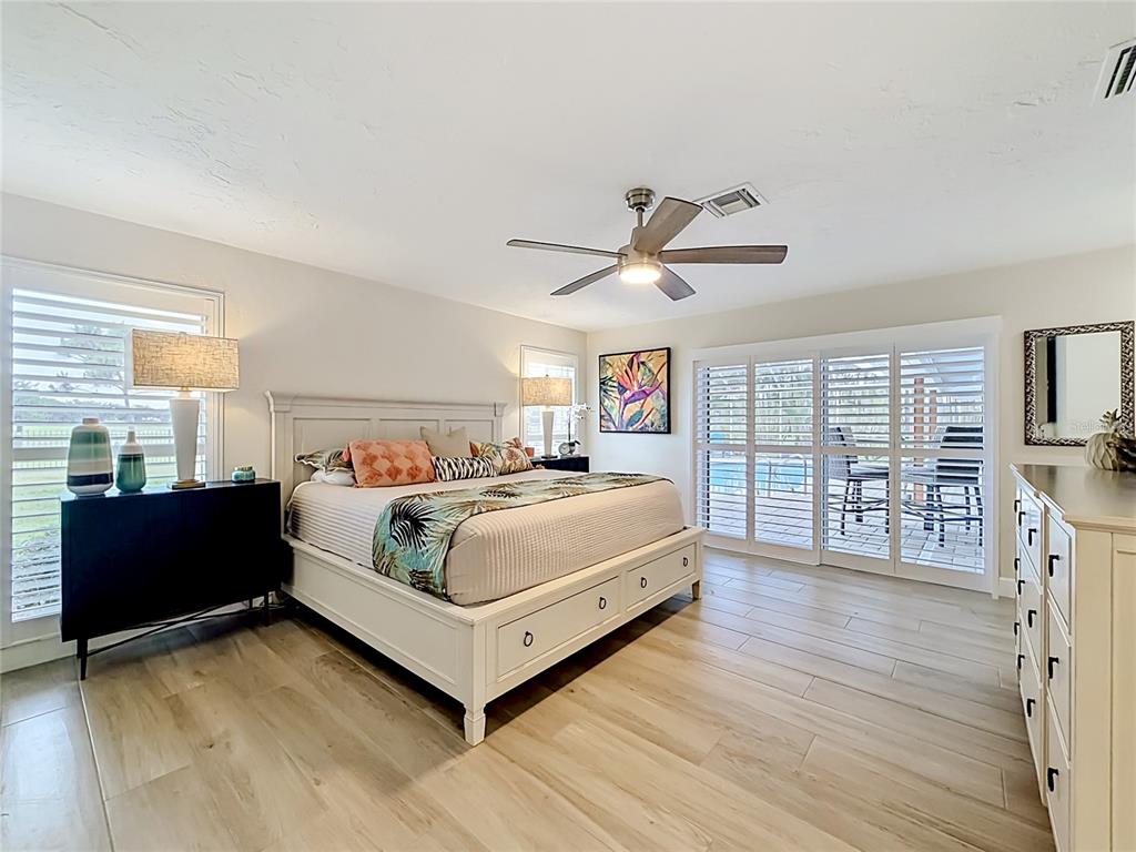 7861 Oliver Road Seminole, FL 33777 - Photo 5 of 37 Gallery Image 5