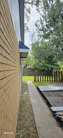 $1,895 | 4102 California Avenue, Dickinson, TX 77539