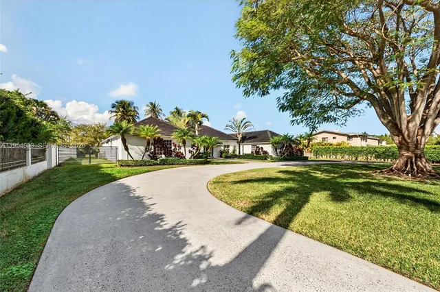 $2,750,000 | 3000 Southwest 130th Avenue, Miami, FL 33175