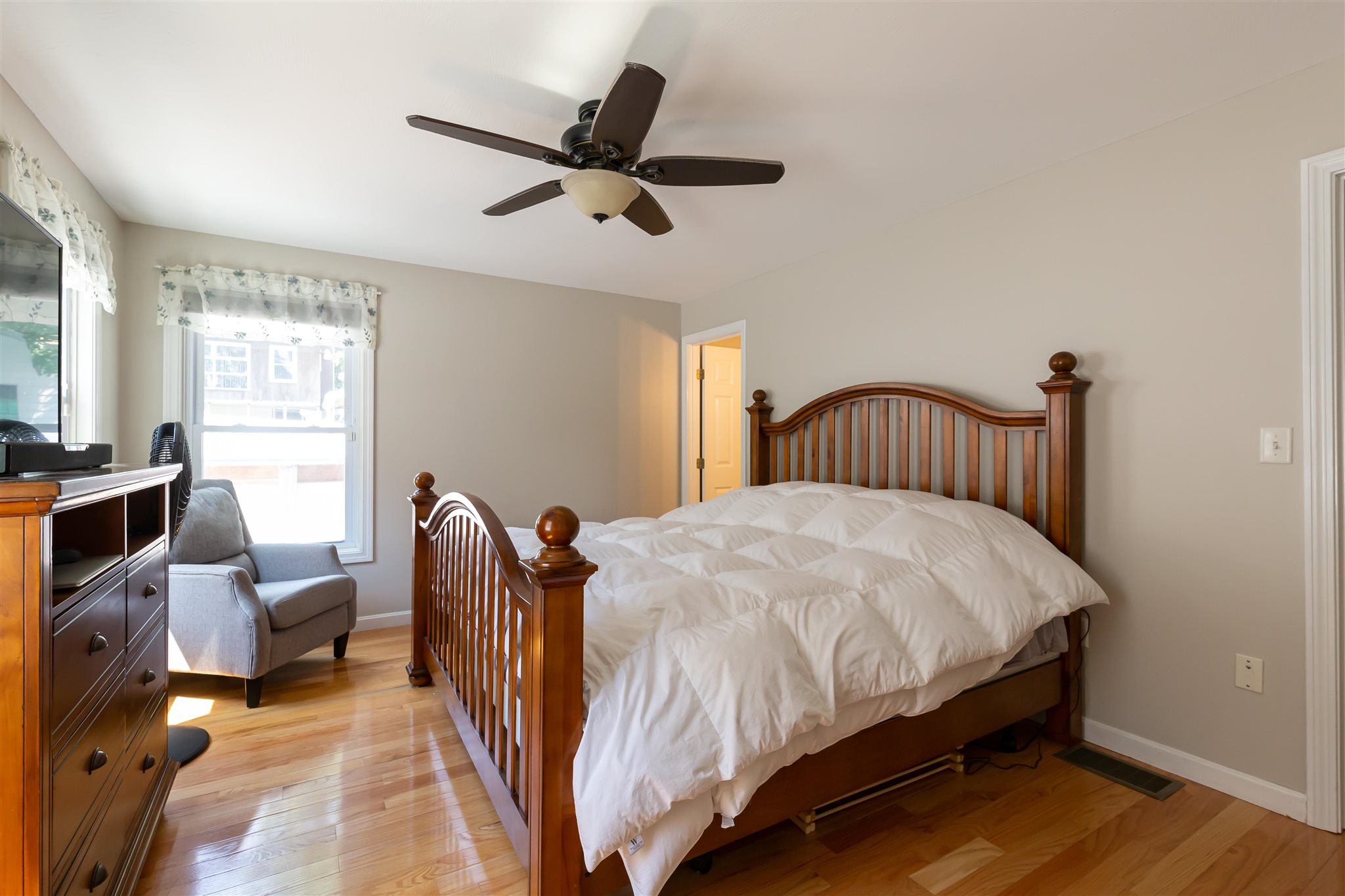60 Fox Street Manchester, NH 03103 - Photo 20 of 31 Gallery Image 20
