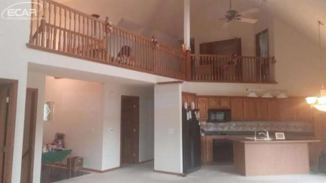 8100 Runyan Lake Road Fenton, MI 48430 - Photo 9 of 20 20441070-8.JPG