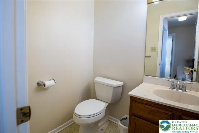 $495,000 | 4386 Hilltop Circle, Bethlehem, PA 18020