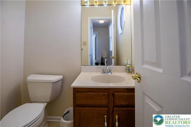 $495,000 | 4386 Hilltop Circle, Bethlehem, PA 18020