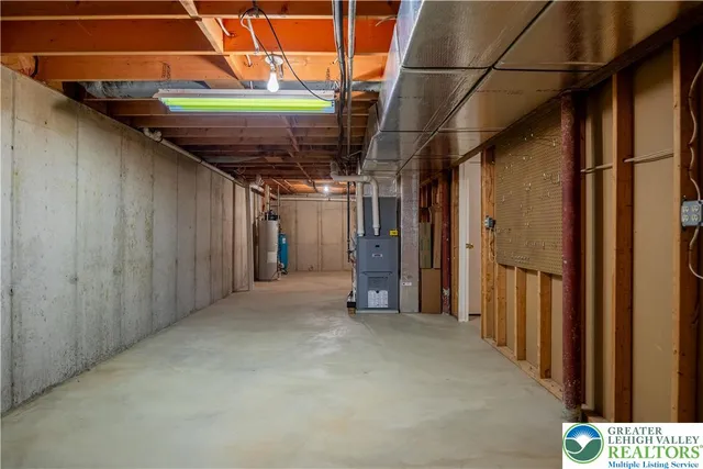 $495,000 | 4386 Hilltop Circle, Bethlehem, PA 18020