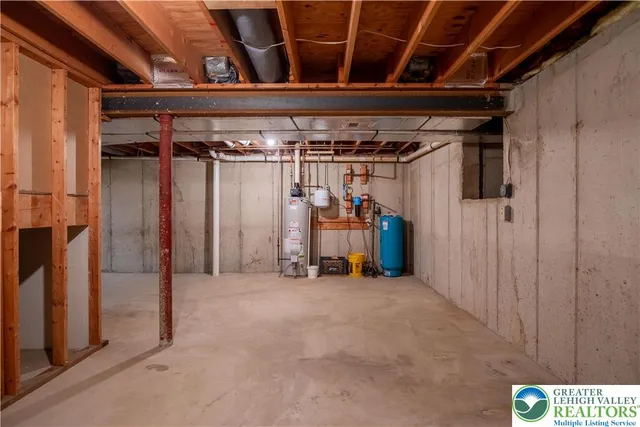 $495,000 | 4386 Hilltop Circle, Bethlehem, PA 18020