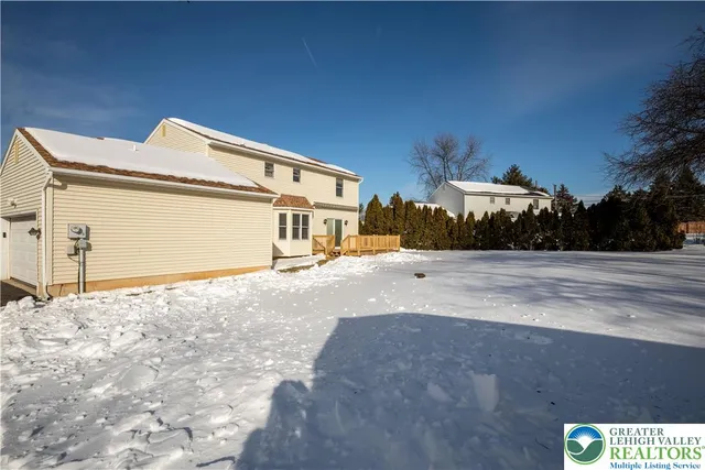 $495,000 | 4386 Hilltop Circle, Bethlehem, PA 18020