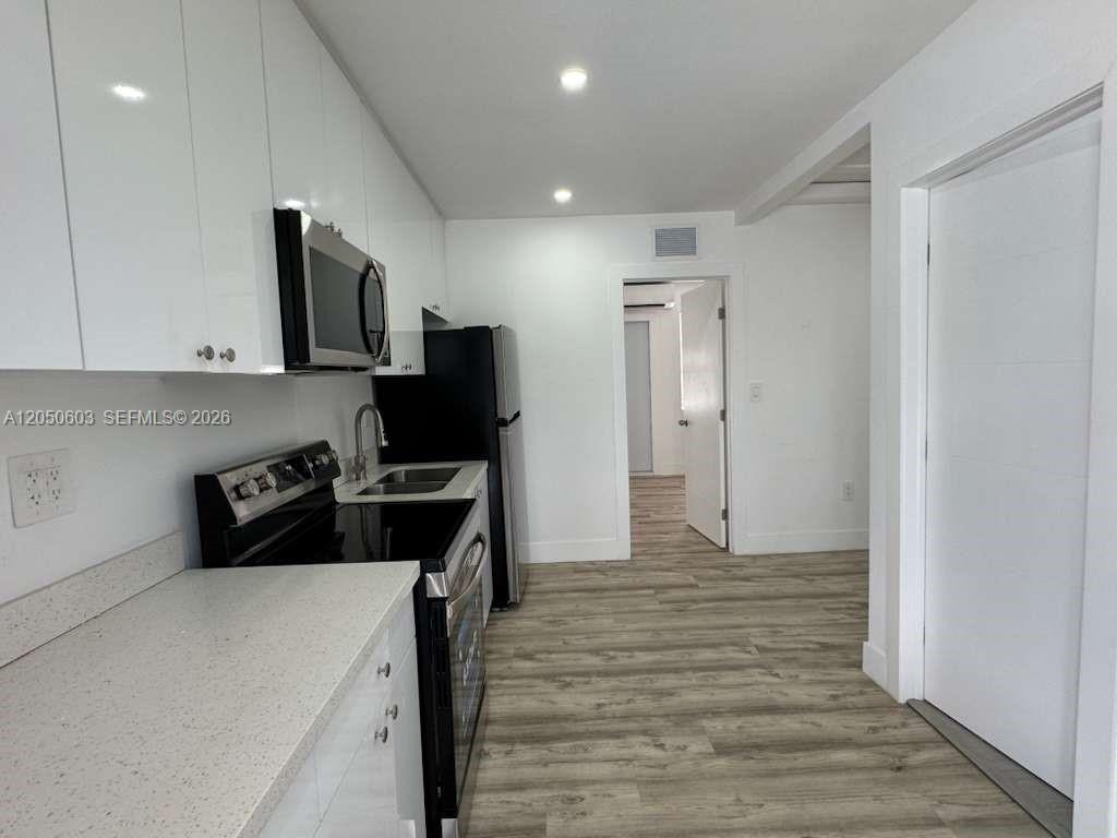 885 Southwest 29th Avenue, Unit 3 Miami, FL 33135 - Photo 4 of 11
