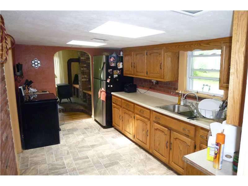 464 Hartwick Road Mercer, PA 16137 - Photo 4 of 9 Kitchen.
