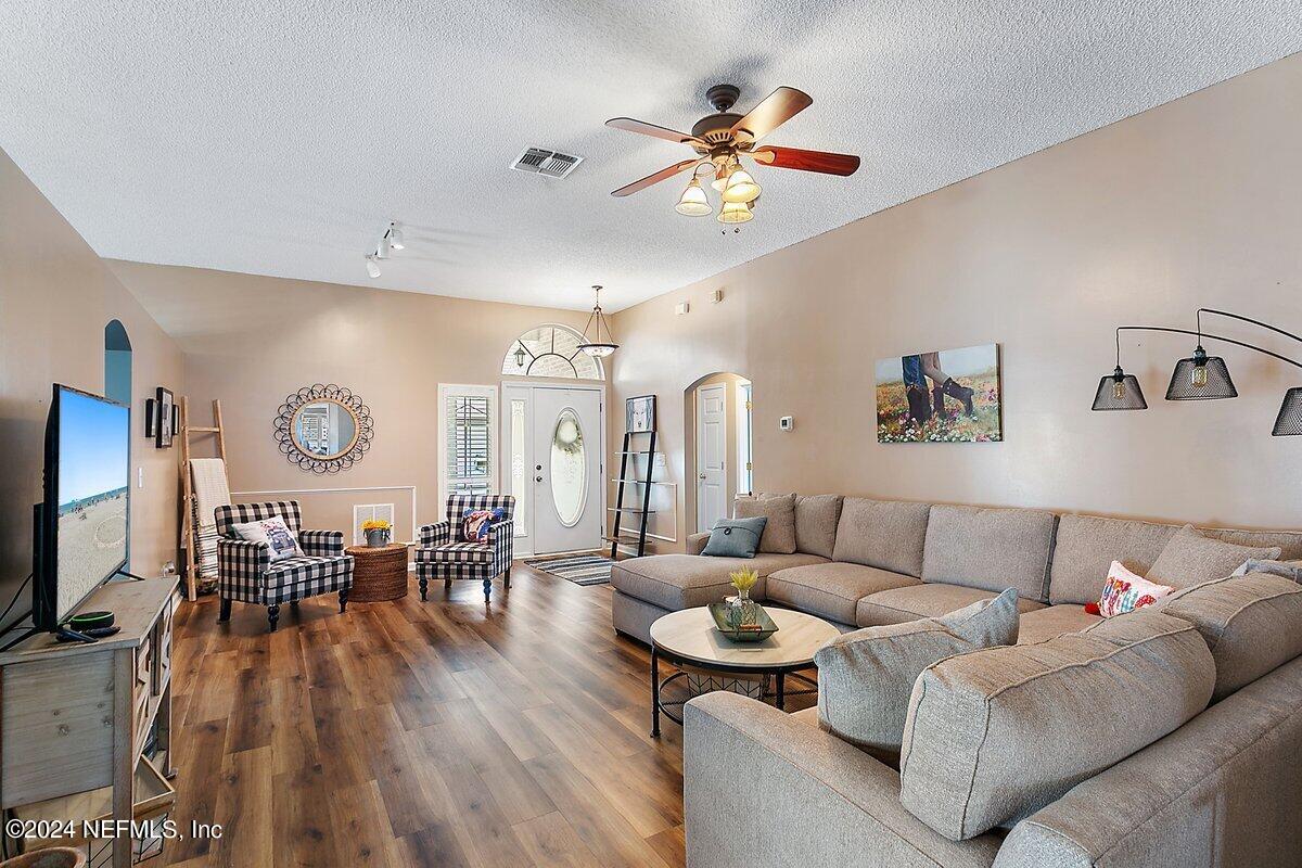 798 South Lilac Loop St. Johns, FL 32259 - Photo 3 of 25 Living Room 3 (1)