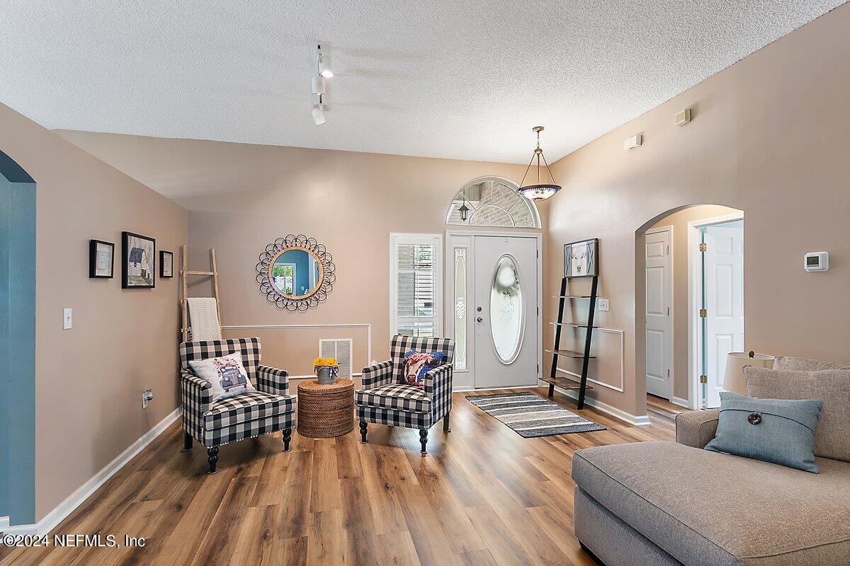 798 South Lilac Loop St. Johns, FL 32259 - Photo 5 of 25 Living Room/Dining Room
