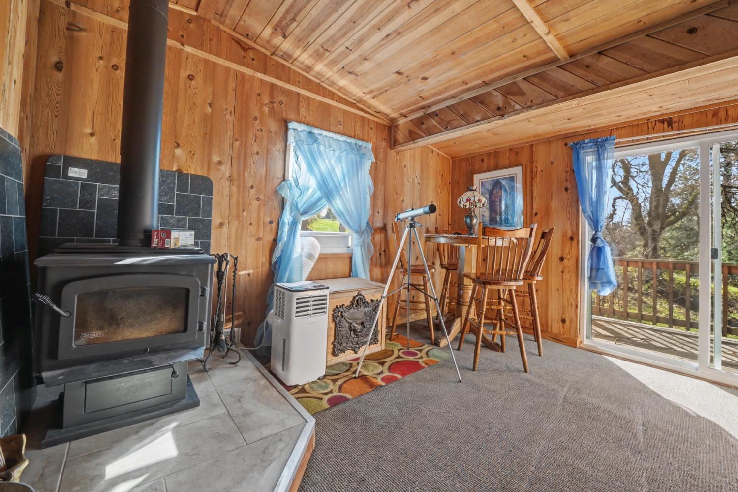 3341 Newtown Road Placerville, CA 95667 - Photo 35 of 49 a view of a room with chairs