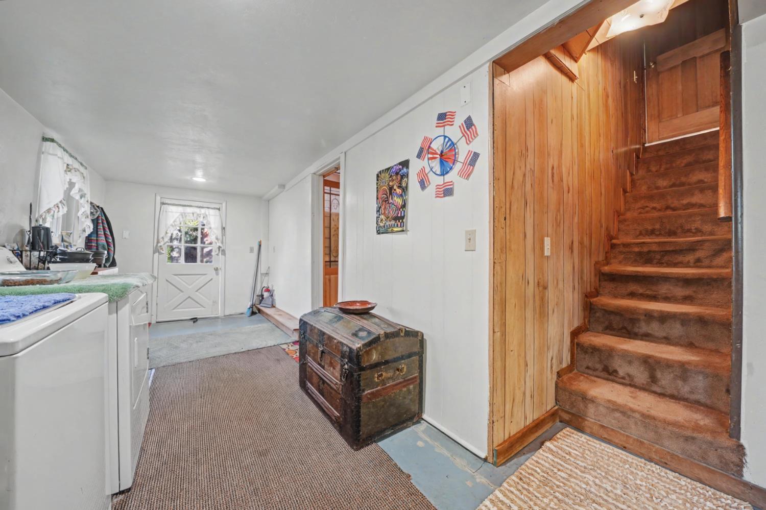 3341 Newtown Road Placerville, CA 95667 - Photo 38 of 49 a living room with furniture and a window