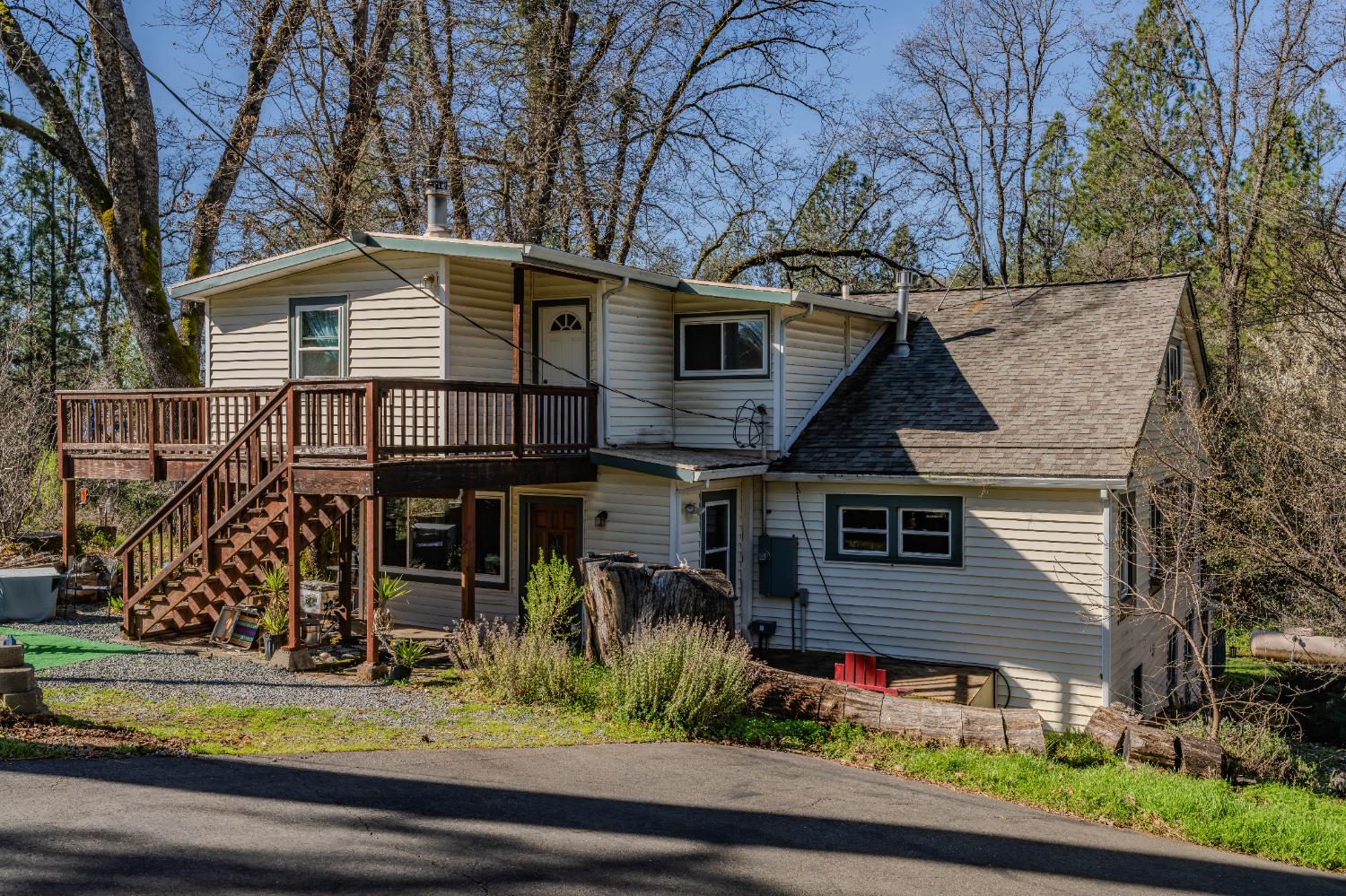 3341 Newtown Road Placerville, CA 95667 - Photo 4 of 49 front view of a house with a yard