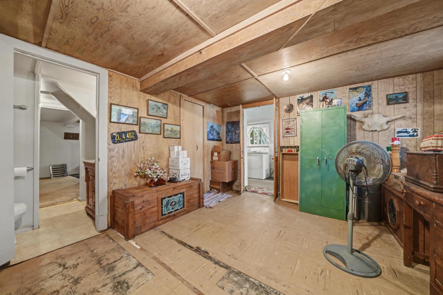 3341 Newtown Road Placerville, CA 95667 - Photo 42 of 49 a view of a room with gym equipment