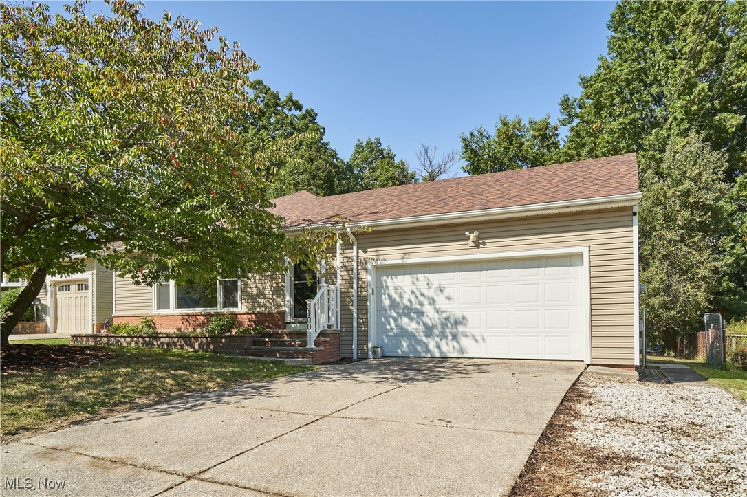 3100 West Ridgewood Drive Cleveland, OH 44134 - Photo 1 of 29 Welcome to 3100. W Ridgewood in Parma- this homeis located across from Park owned land of 60 plus acres