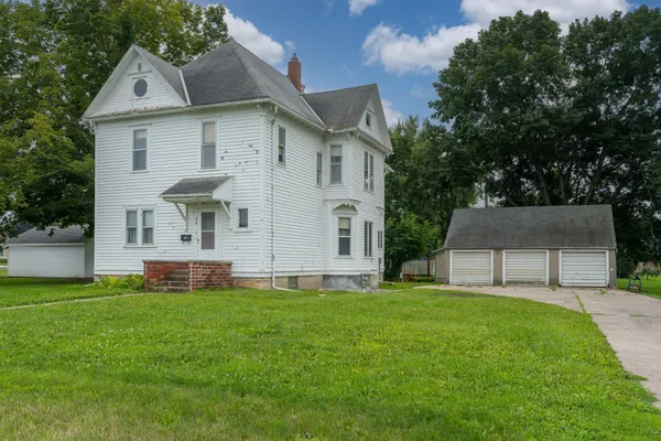 $99,900 | 216 Cleveland Avenue West, Winnebago, MN 56098