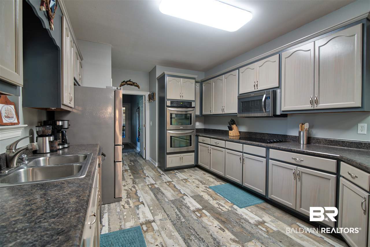 8255 Dixon Road, Unit A Bay Minette, AL 36507 - Photo 12 of 47 Stainless Steel