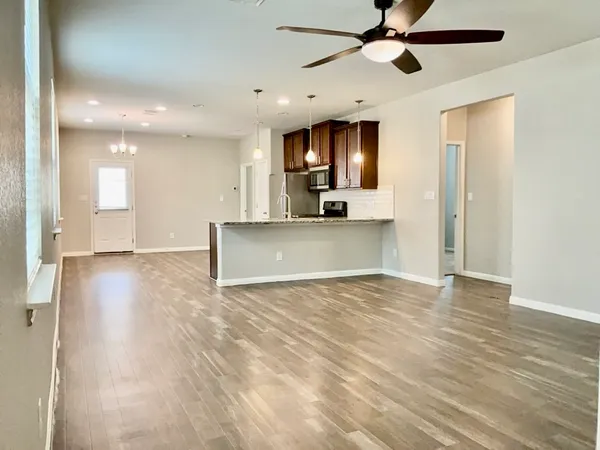 $1,900 | 128 Earl Keen Street, Leander, TX 78641