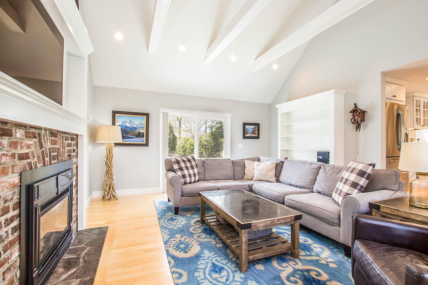 11 Oak Ridge Road Osterville, MA 02655 - Photo 8 of 32 Family Room looking towards the backyard